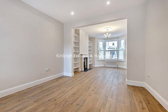 4 Bedroom Detached House To Rent In Eswyn Road, Tooting, London, SW17