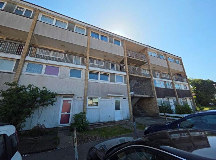 3 Bedroom Maisonette For Sale In Craylands, Basildon, Essex, SS14