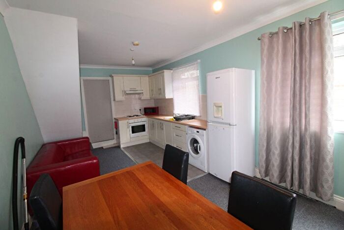 1 Bedroom Flat To Rent In Morpeth Street, Hull, HU3