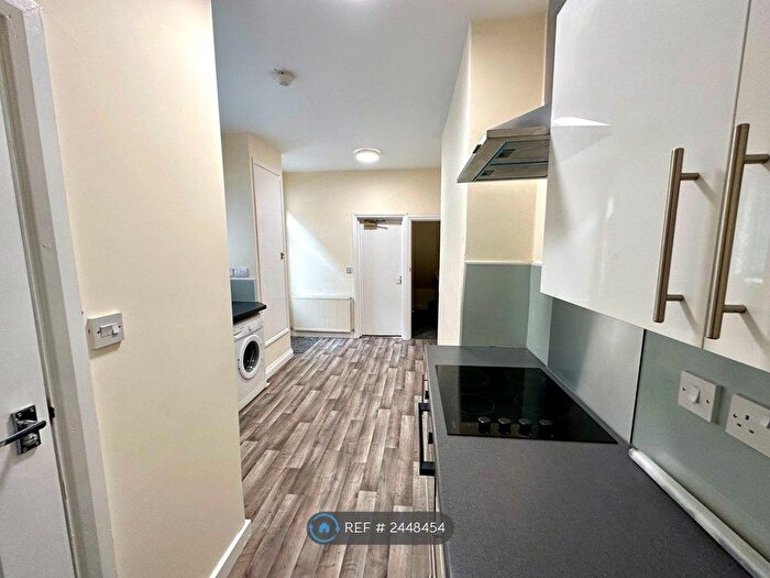 2 Bedroom Flat To Rent In Oxford Road, Thornaby, Stockton-On-Tees, TS17