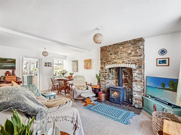 3 Bedroom House For Sale In Well Street, Torrington, EX38