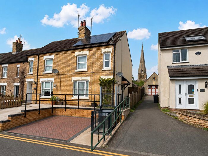 2 Bedroom Terraced House For Sale In Manor Street, Raunds, Wellingborough, NN9