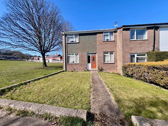 2 Bedroom House To Rent In Mallard Road, BH8