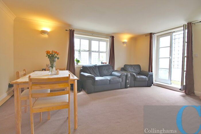 2 Bedroom Flat To Rent In Romberg Road, London, SW17