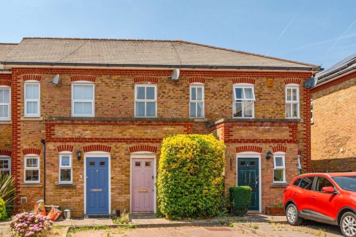 2 Bedroom Terraced House To Rent In Lullingstone Lane, London, SE13