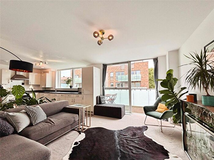 1 Bedroom Flat For Sale In Pomeroy Street, London, SE14
