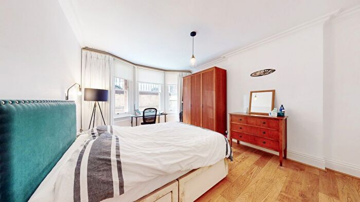 3 Bedroom Flat To Rent In Clarence Gate Gardens, Glentworth Street, NW1