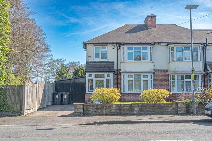 3 Bedroom Semi Detached House For Sale In Endwood Court Road, Handsworth Wood, B20