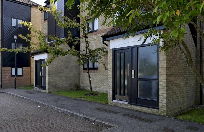 2 Bedroom Flat To Rent In Mulberry Close, Luton, LU1