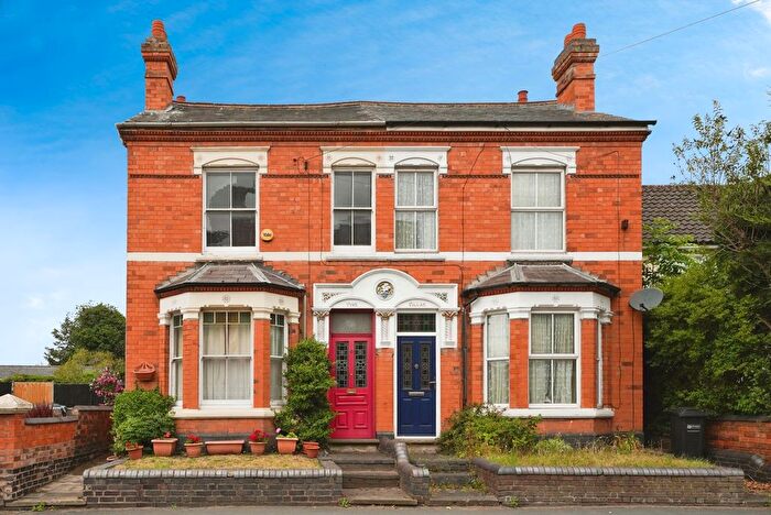 3 Bedroom Semi-Detached House For Sale In Ombersley Road, Worcester, Worcestershire, WR3
