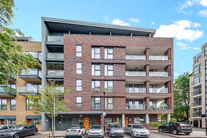 1 Bedroom Flat For Sale In Tewkesbury Road, Ealing, W13