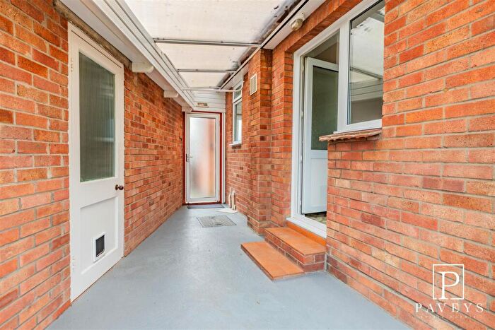 2 Bedroom Semi-Detached Bungalow For Sale In Rainham Way, Frinton-On-Sea, CO13