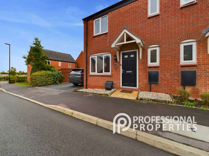 3 Bedroom Semi-Detached House To Rent In Kingsgate Road, Chellaston, Derby, Derbyshire, DE73