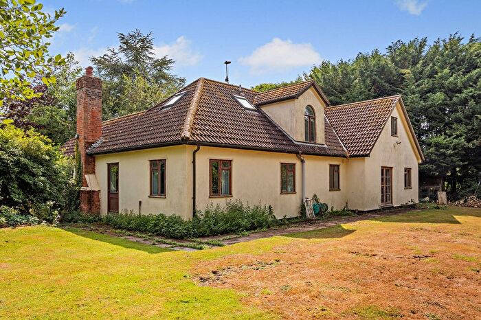 4 Bedroom Detached House For Sale In Haverhill Road, Horseheath, Cambridge, CB21