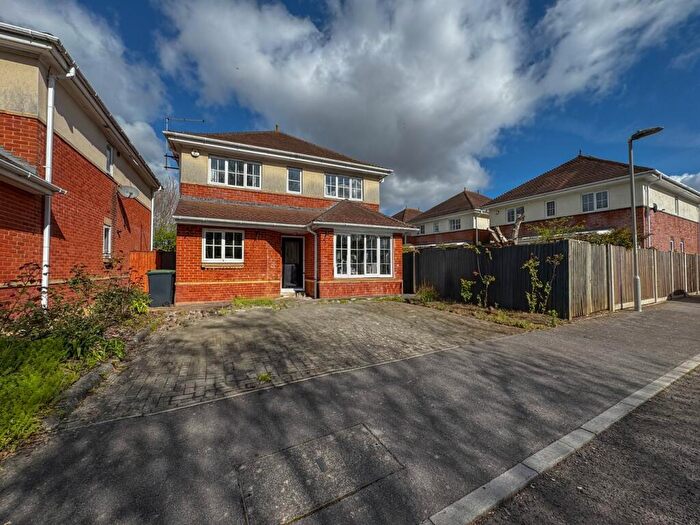 4 Bedroom Detached House For Sale In Henbest Close, Wimborne, BH21