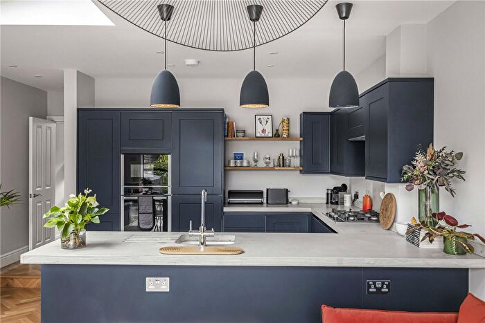 3 Bedroom Terraced House For Sale In Rommany Road, Norwood, SE27