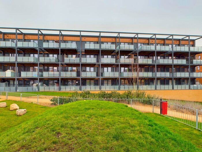 2 Bedroom Flat To Rent In Studio Way, Borehamwood, WD6