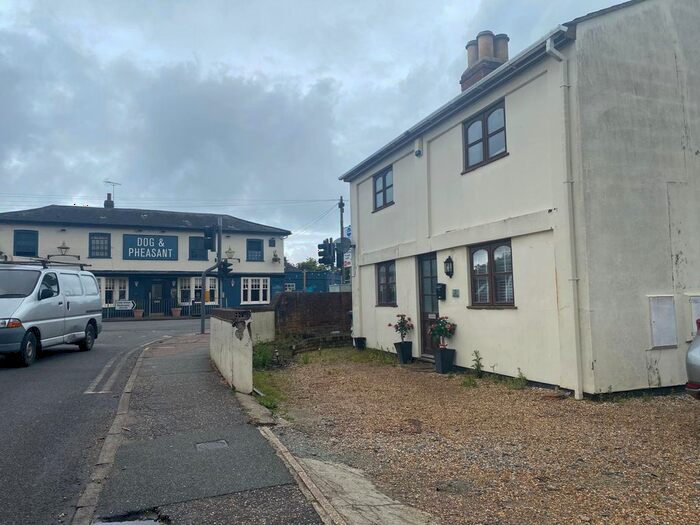 3 Bedroom Detached House To Rent In Mill Road, Colchester, CO4