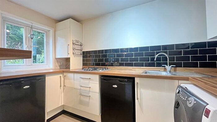 1 Bedroom Maisonette To Rent In Victoria Road, Sutton, SM1