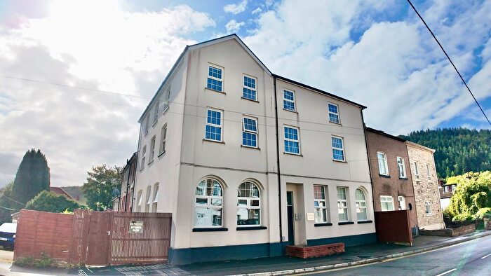 2 Bedroom Flat For Sale In Gladstone Street, Cross Keys, NP11