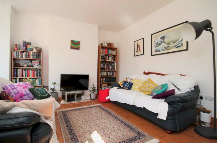2 Bedroom Flat To Rent In Palace Gates Road, Alexandra Palace, N22