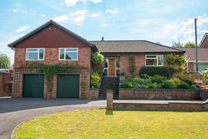 5 Bedroom Detached House For Sale In Winchester Street, Overton, RG25