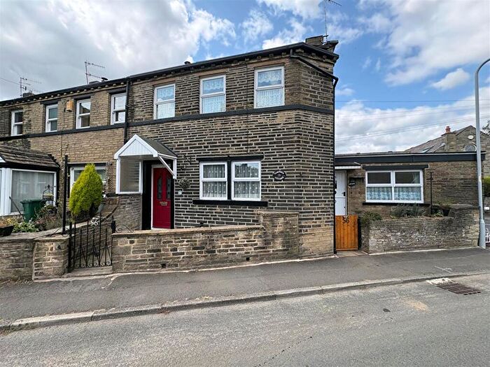 1 Bedroom Terraced House For Sale In Baldwin Lane, Clayton, Bradford, BD14