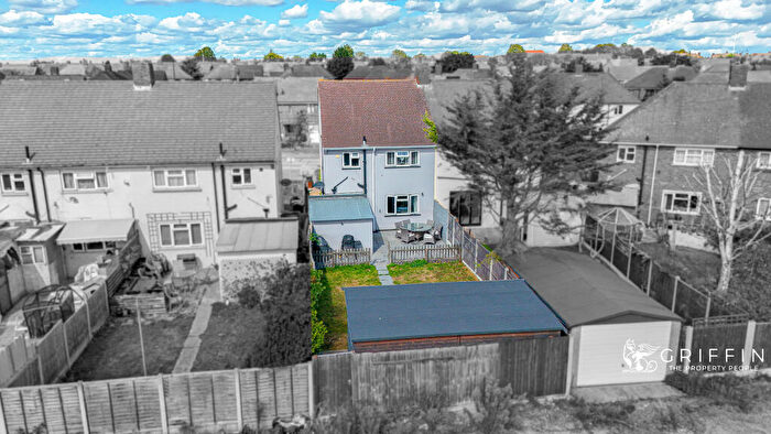 3 Bedroom Semi Detached House For Sale In Hall Crescent, Aveley, RM15