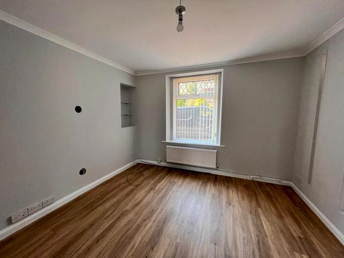 2 Bedroom Terraced House To Rent In Fforest Road, Fforest