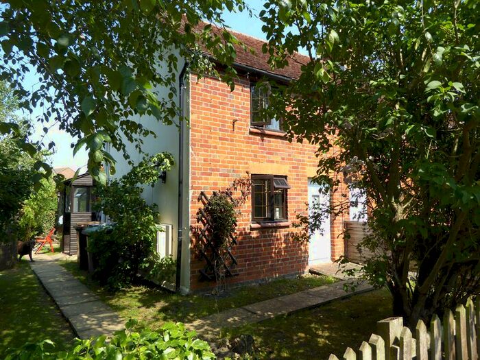 2 Bedroom Cottage To Rent In River Lane, Milton Ernest, MK44