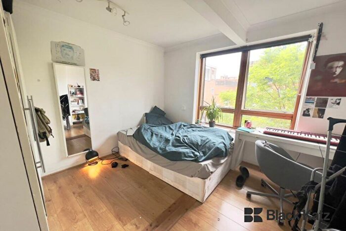 3 Bedroom Flat To Rent In Brandon Street, Elephant And Castle, SE17