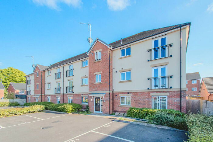 2 Bedroom Apartment To Rent In Collingwood Crescent, Swindon, SN2