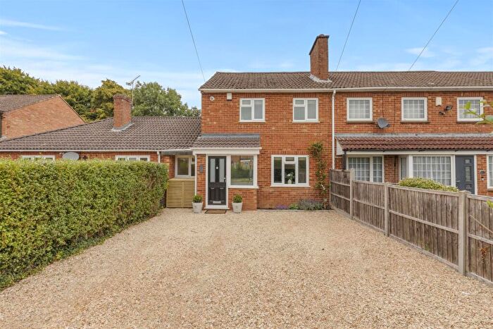 2 Bedroom House For Sale In Chalfont St. Peter, Gerrards Cross, SL9