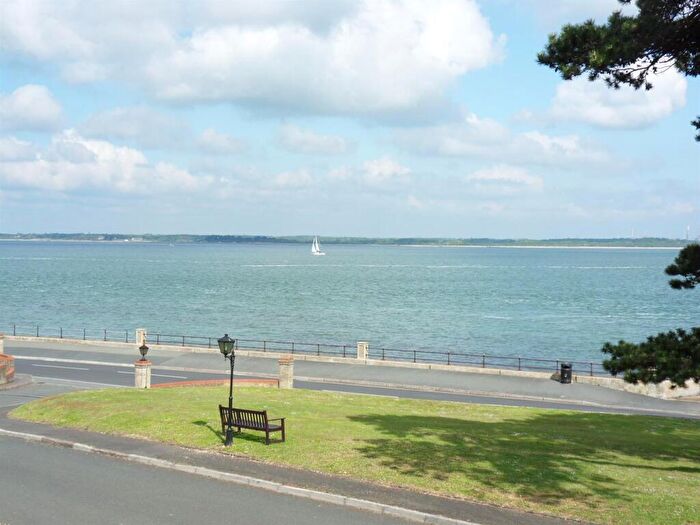 2 Bedroom Apartment For Sale In Egypt Esplanade, Cowes, PO31