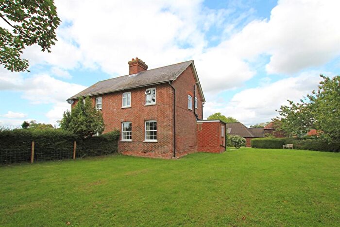 2 Bedroom Semi-Detached House To Rent In Manor Farm Cottages, Appledram Lane South, Chichester, PO20