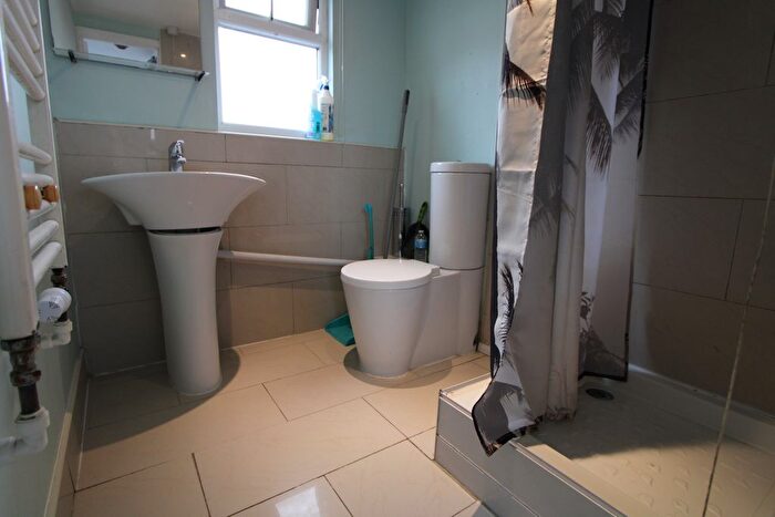 Studio To Rent In Lymington Close, Norbury/Streatham, SW16