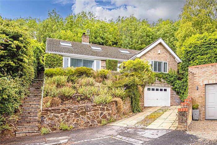 4 Bedroom Detached House For Sale In Brownlow Rise, Totternhoe, Central Bedfordshire, LU6