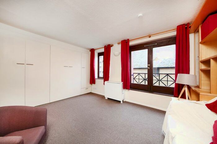 Studio To Rent In Discovery Walk, Wapping, London, E1W