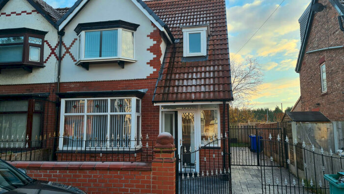 4 Bedroom Terraced House To Rent In Burnside Drive, Manchester, M19