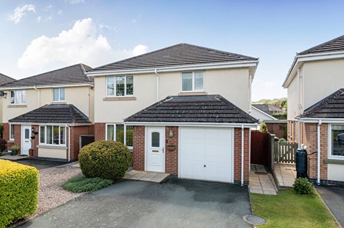 3 Bedroom Detached House For Sale In Long Croft, Weston Rhyn, Oswestry, Shropshire, SY10