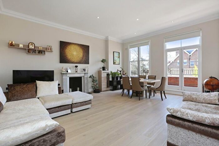 3 Bedroom Flat To Rent In Maresfield Gardens, Hampstead, NW3