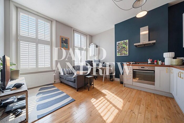 1 Bedroom Flat To Rent In Stoke Newington High Street, London, N16
