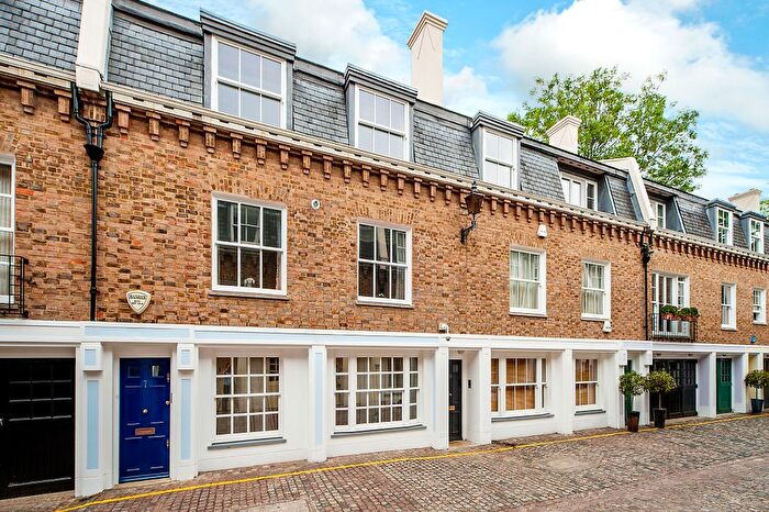 2 Bedroom Flat For Sale In Redcliffe Mews, Chelsea, SW10