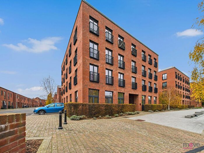 2 Bedroom Flat For Sale In Friars Orchard, Gloucester, GL1