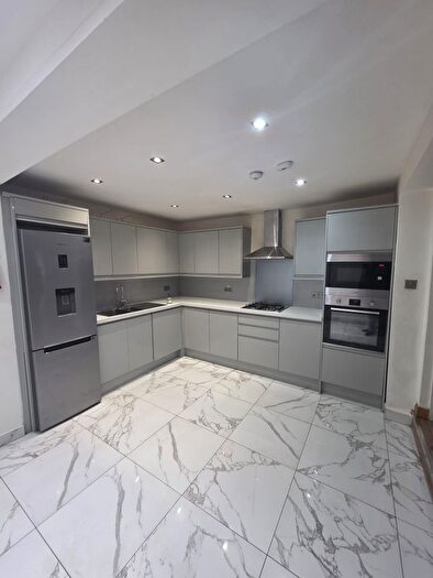 3 Bedroom Terraced House To Rent In Halley Road, Forest Gate, London, E7