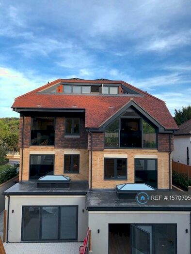 2 Bedroom Flat To Rent In Brighton Road, Purley, CR8