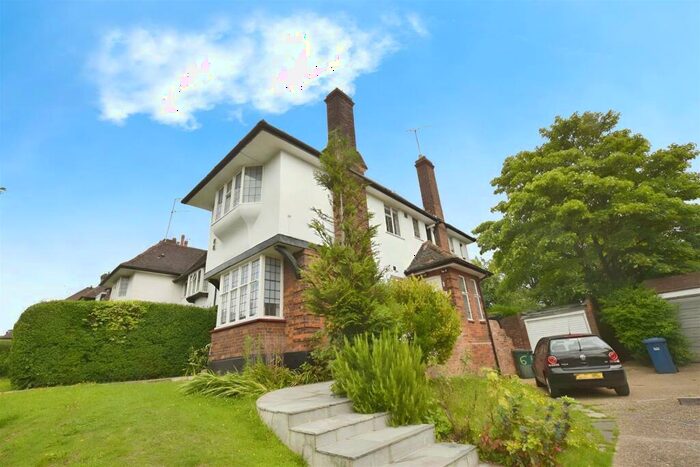 2 Bedroom Flat To Rent In Ossulton Way, East Finchley, N2