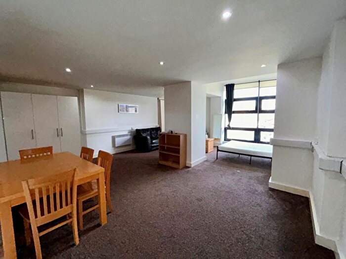 1 Bedroom Flat To Rent In Castle Buildings, SA1