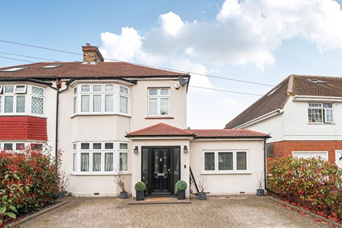 4 Bedroom Terraced House For Sale In Minterne Avenue, Southall, UB2