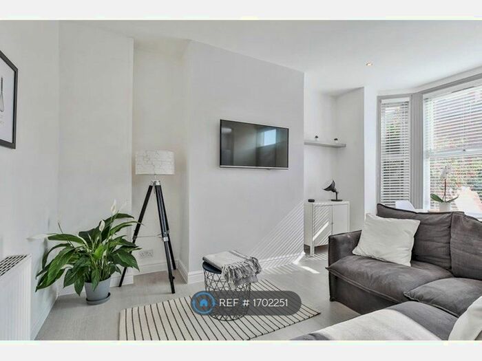 5 Bedroom Terraced House To Rent In Grimthorpe Place, Leeds, LS6